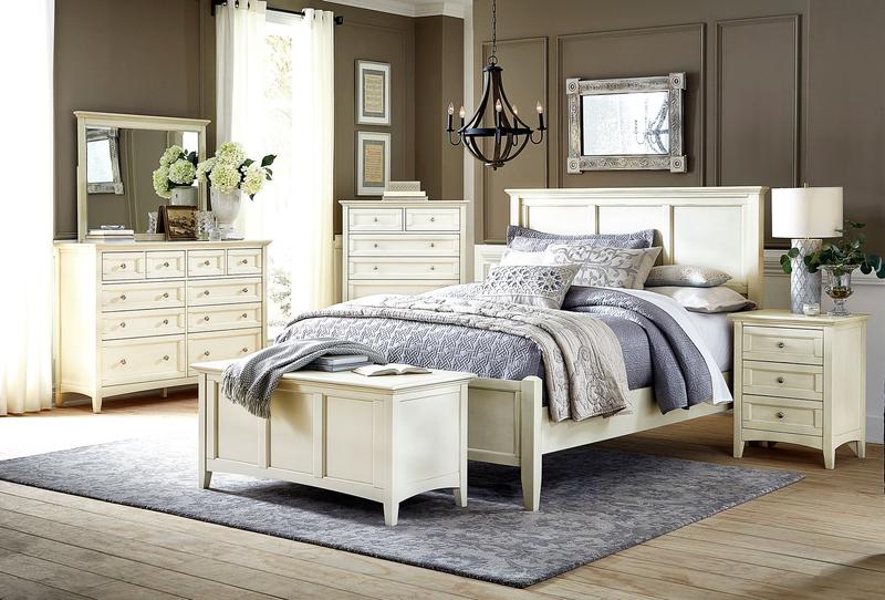 Northlake Queen Panel Bed